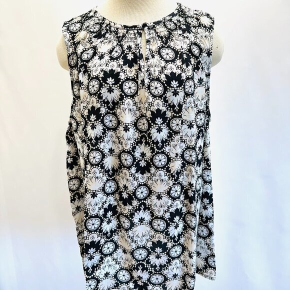 NWT CROFT&BARROW Women Sleeveless Pullover Keyhole Neckline Floral Shirt Sz XXL - Picture 1 of 14
